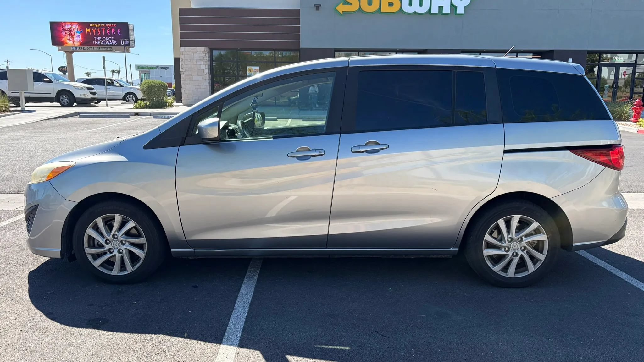 Used 2012 MAZDA MAZDA5 Sport FWD image 2