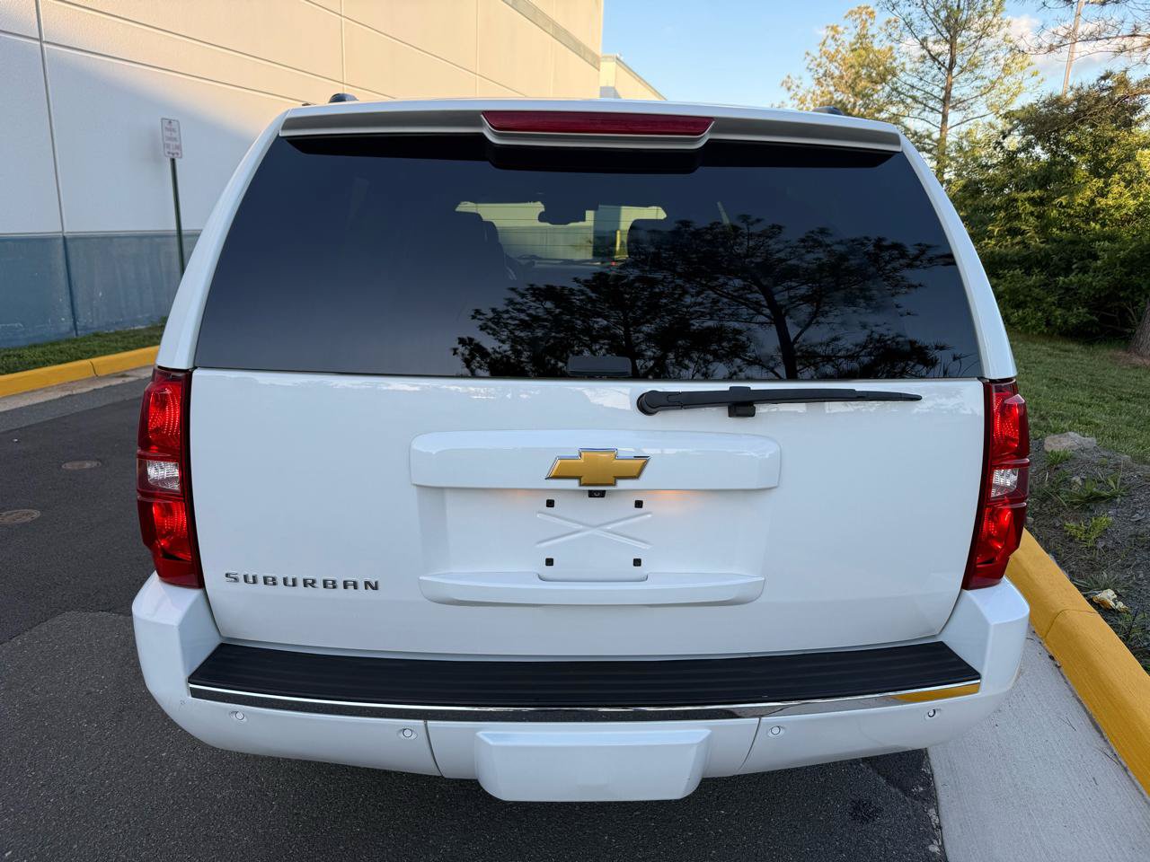 Used 2013 Chevrolet Suburban LTZ AWD/4WD image 10