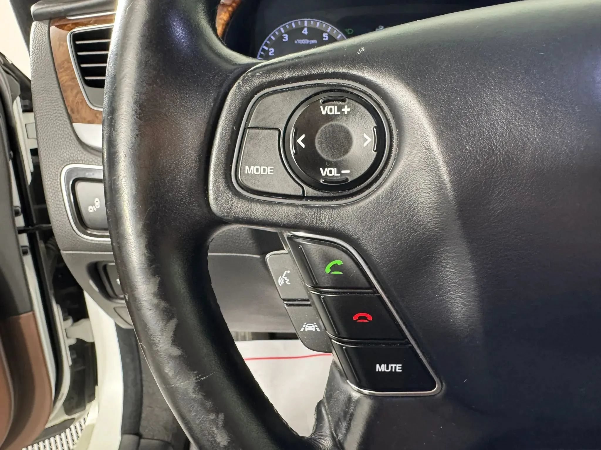 Used 2014 Hyundai Equus Signature RWD image 15