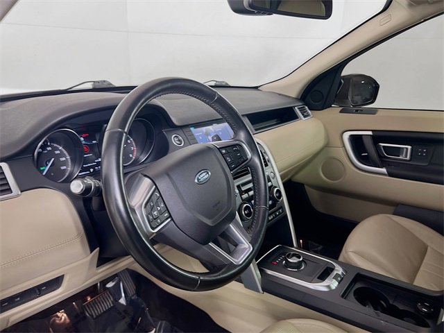 Used 2018 Land Rover Discovery Sport HSE image 11
