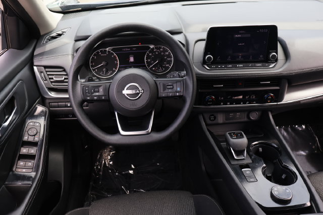 Used 2024 Nissan Rogue SV AWD/4WD image 15