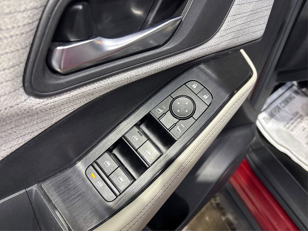 Used 2023 Nissan Rogue SV image 32