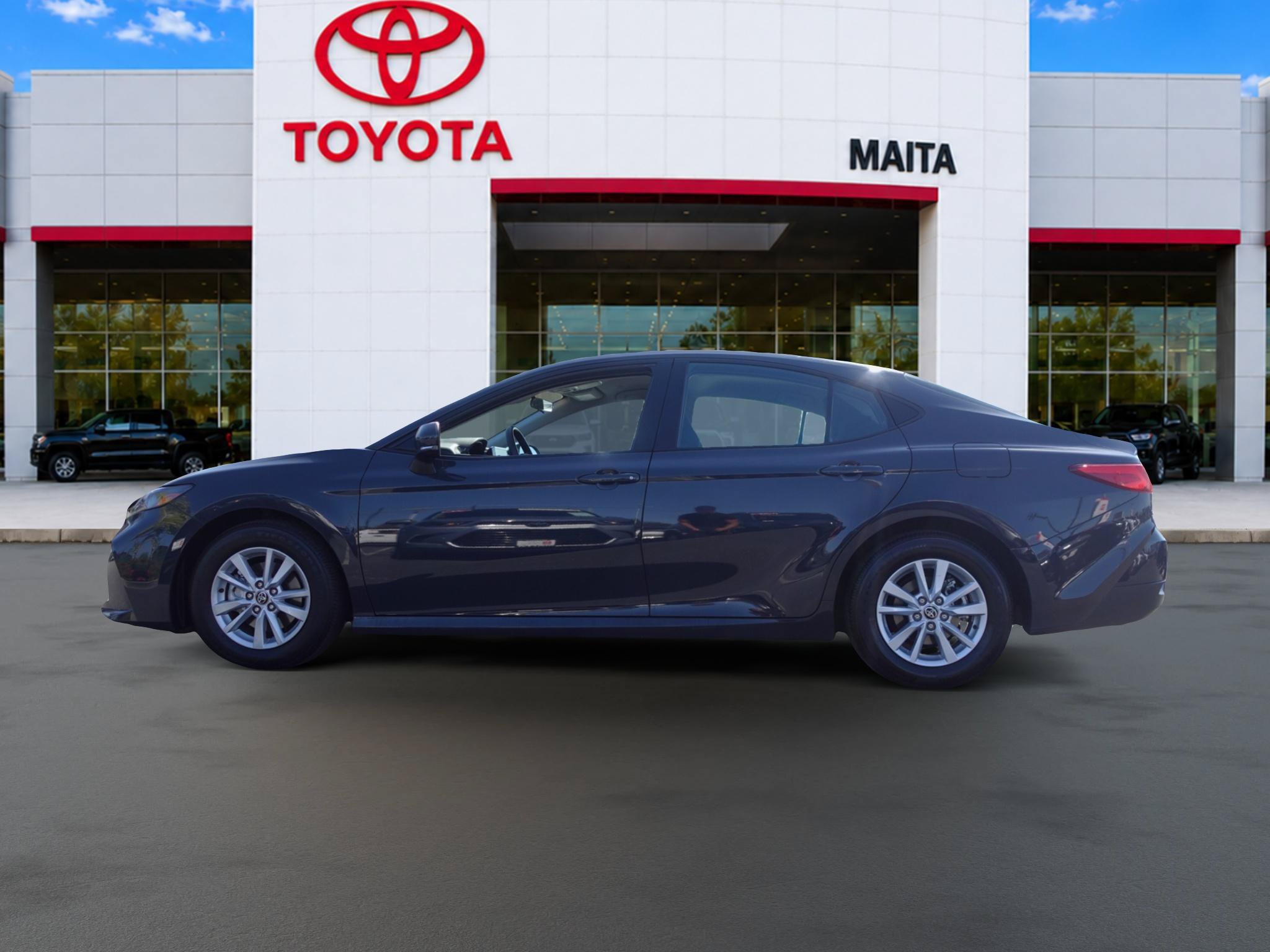 Used 2025 Toyota Camry LE FWD image 6