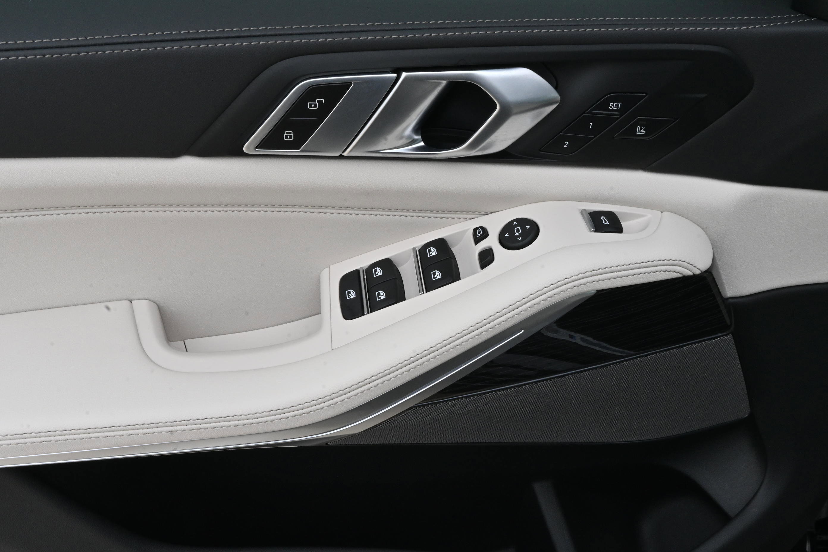 New 2026 BMW X5 xDrive40i AWD/4WD image 28