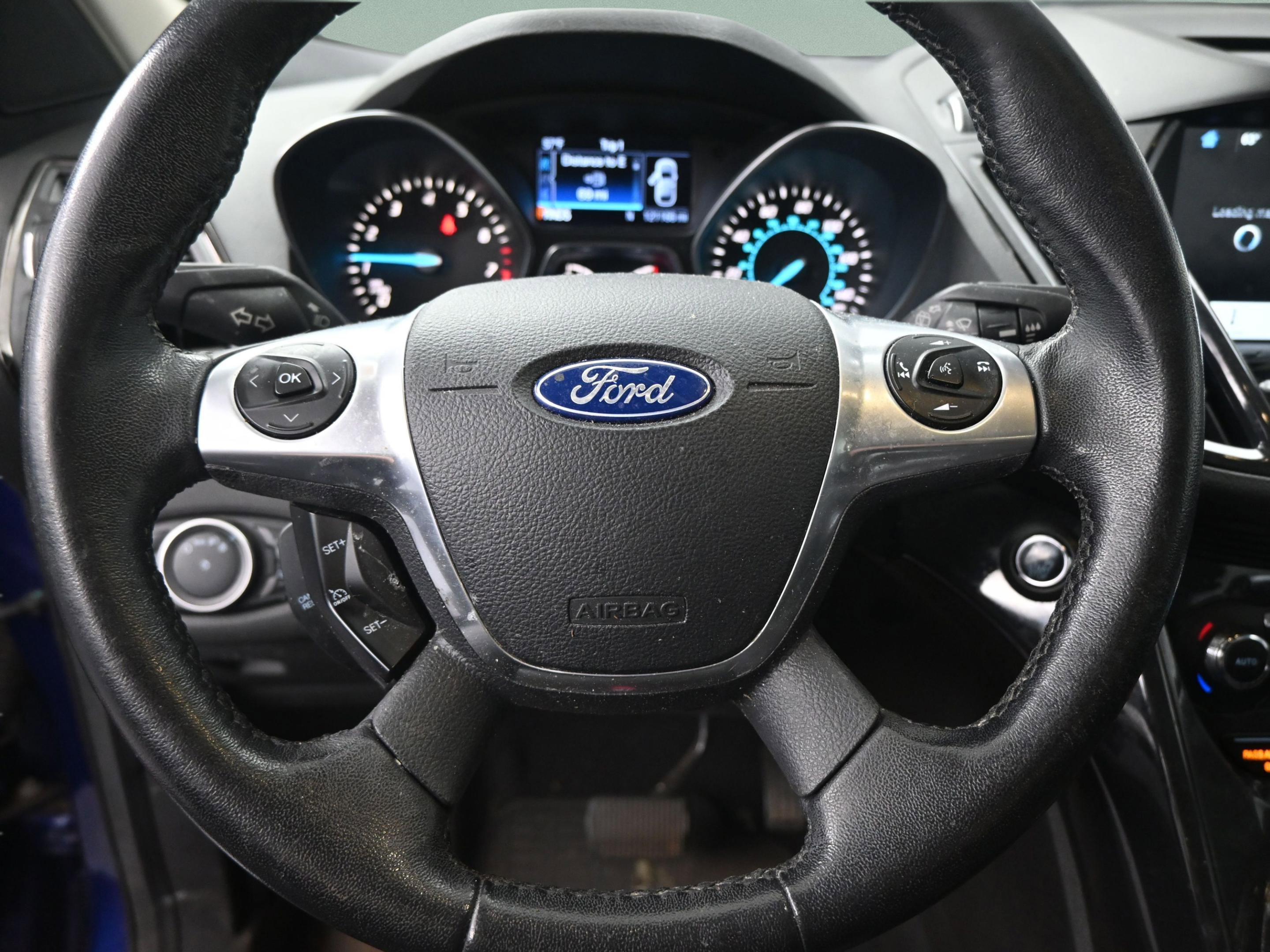 Used 2016 Ford Escape Titanium w/ Equipment Group 301A AWD/4WD image 27