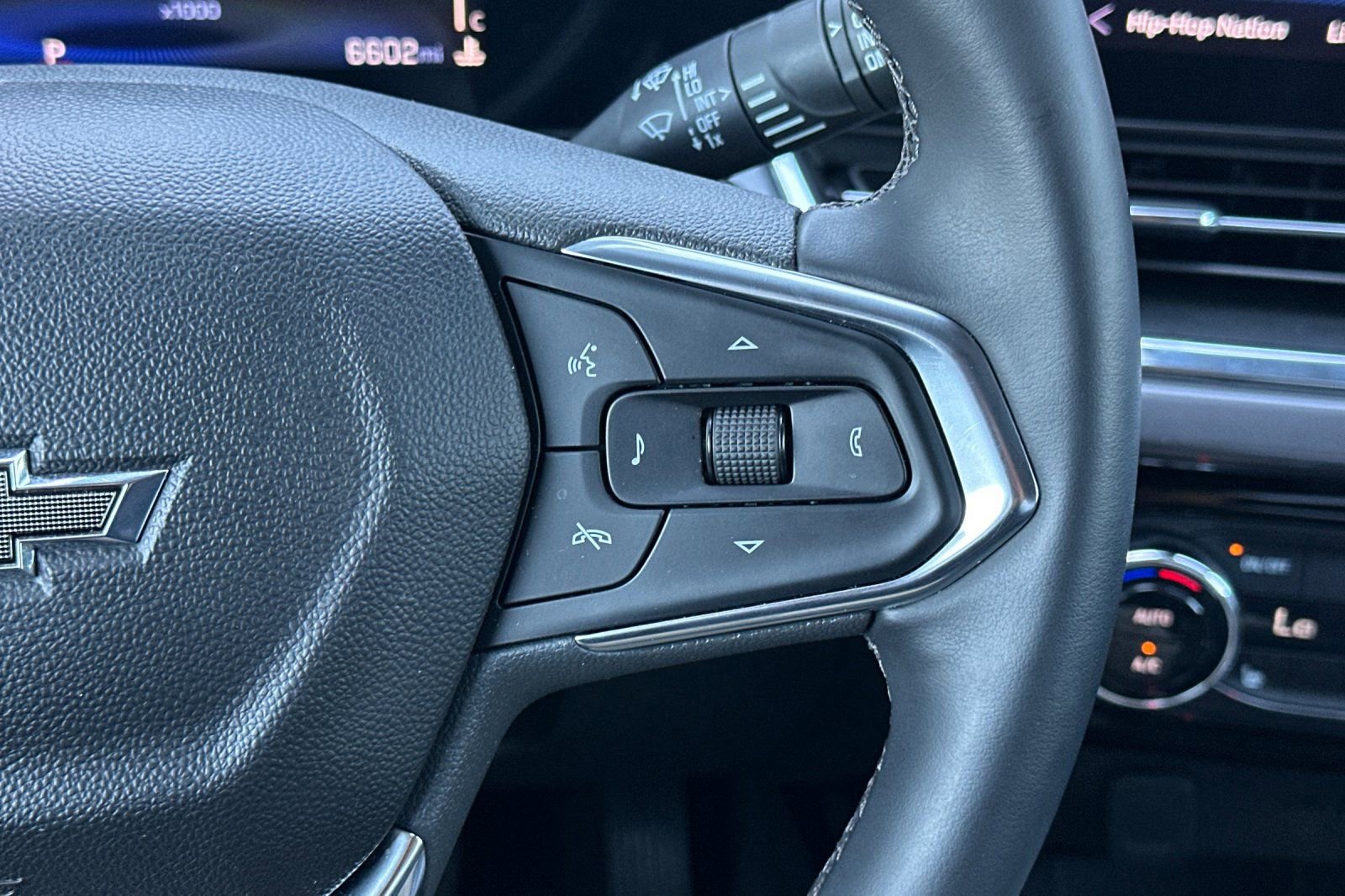 Certified 2025 Chevrolet Trax ACTIV image 30