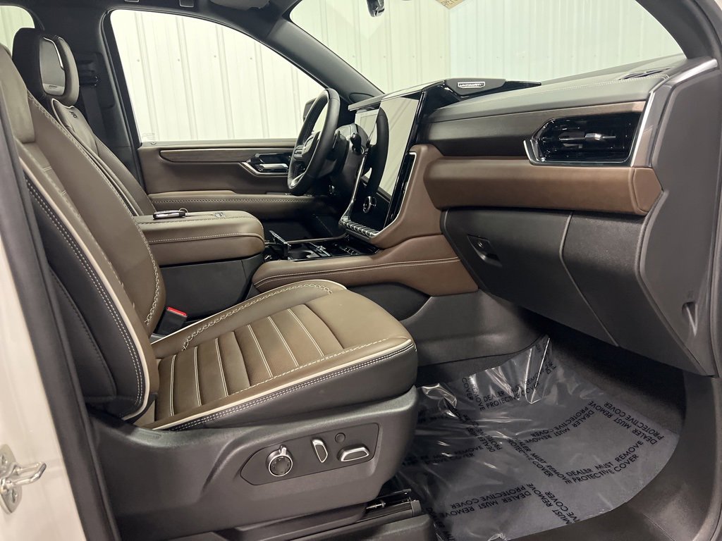 Used 2025 GMC Yukon XL Denali Ultimate image 6