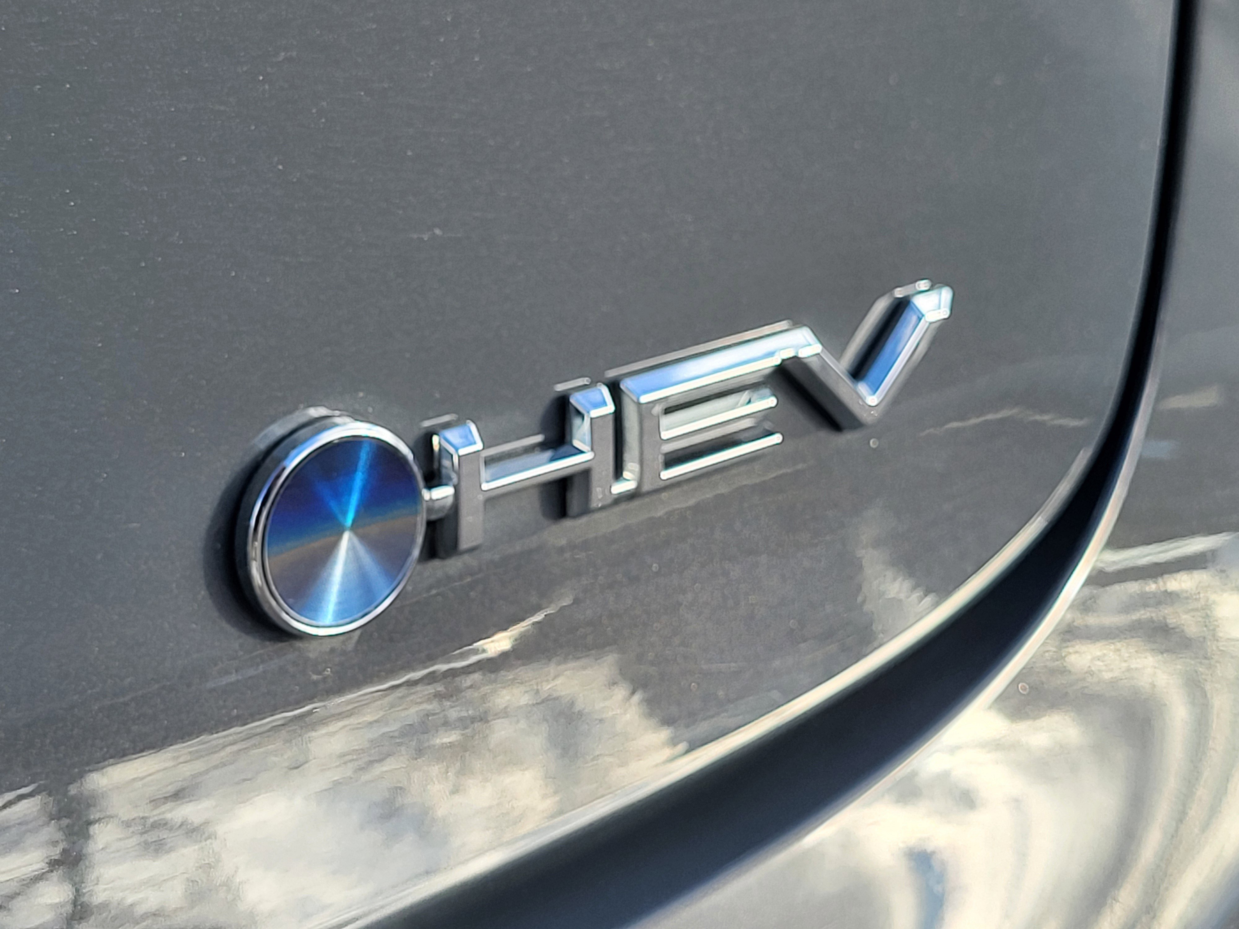 Used 2025 Toyota Prius LE image 13