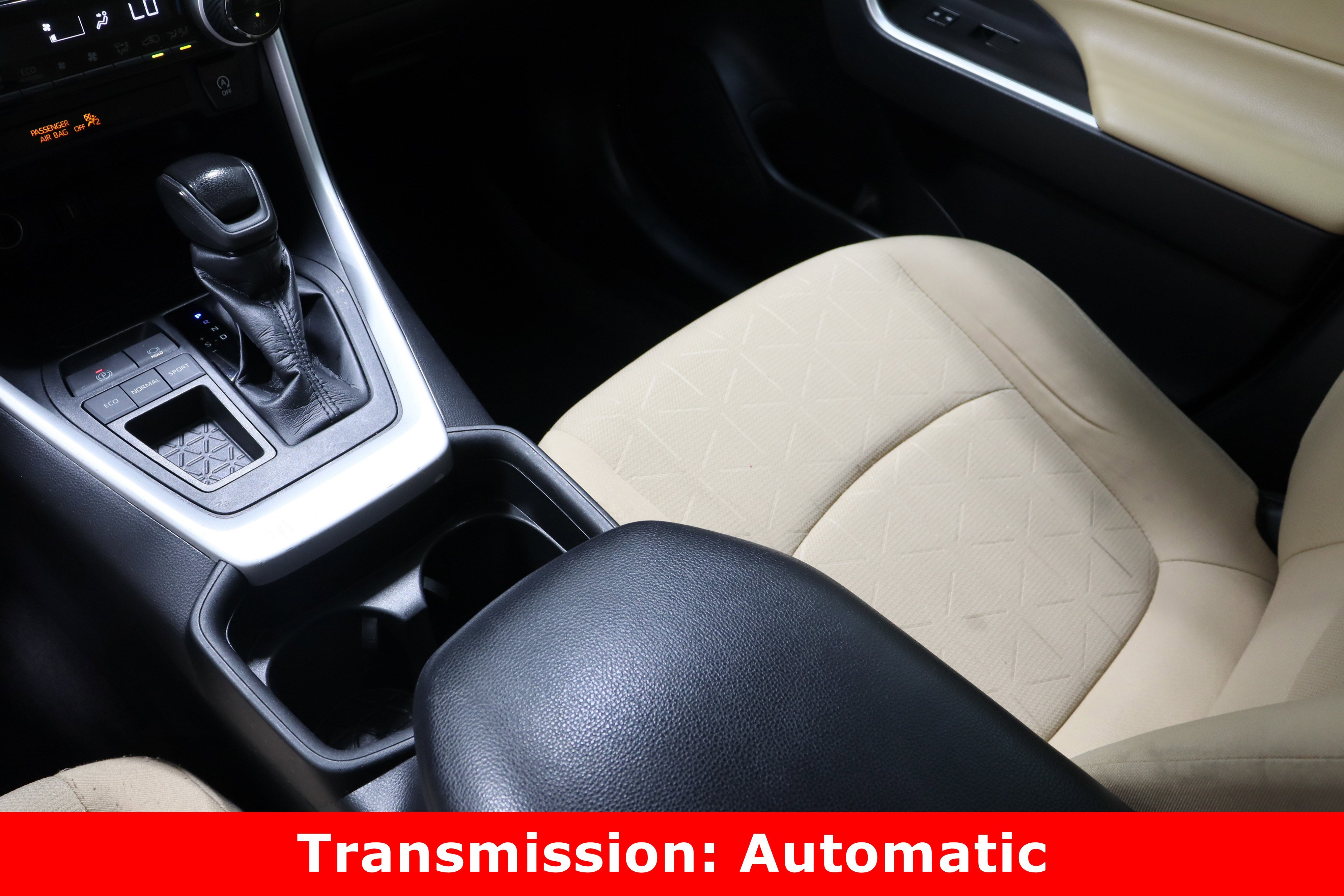 Used 2021 Toyota RAV4 XLE image 17