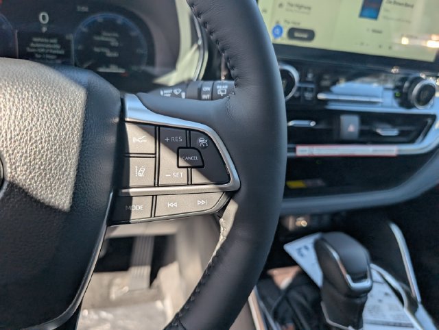 New 2026 Toyota Highlander AWD image 21