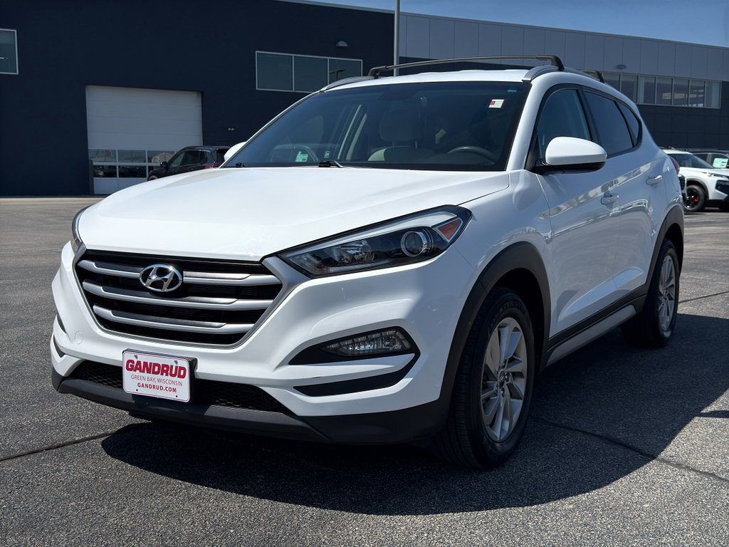 Used 2017 Hyundai Tucson SE AWD/4WD image 2