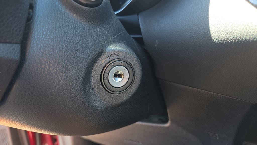 Used 2019 Toyota C-HR LE FWD image 23