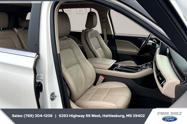 Used 2022 Lincoln Aviator Reserve w/ Elements Package Plus image 6