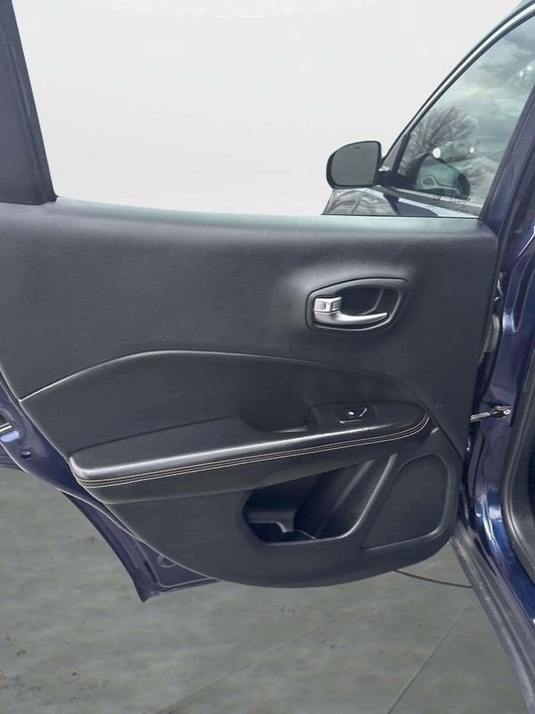 Used 2020 Jeep Compass Latitude AWD/4WD image 19