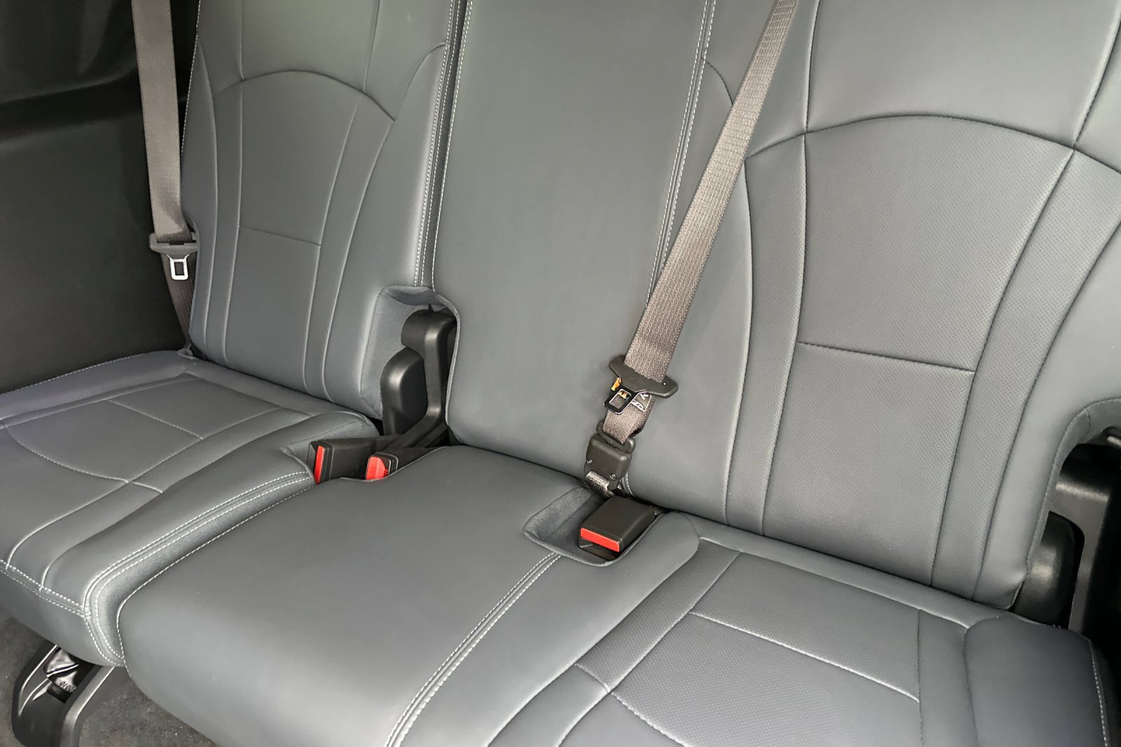 Certified 2024 Buick Enclave Essence FWD image 16