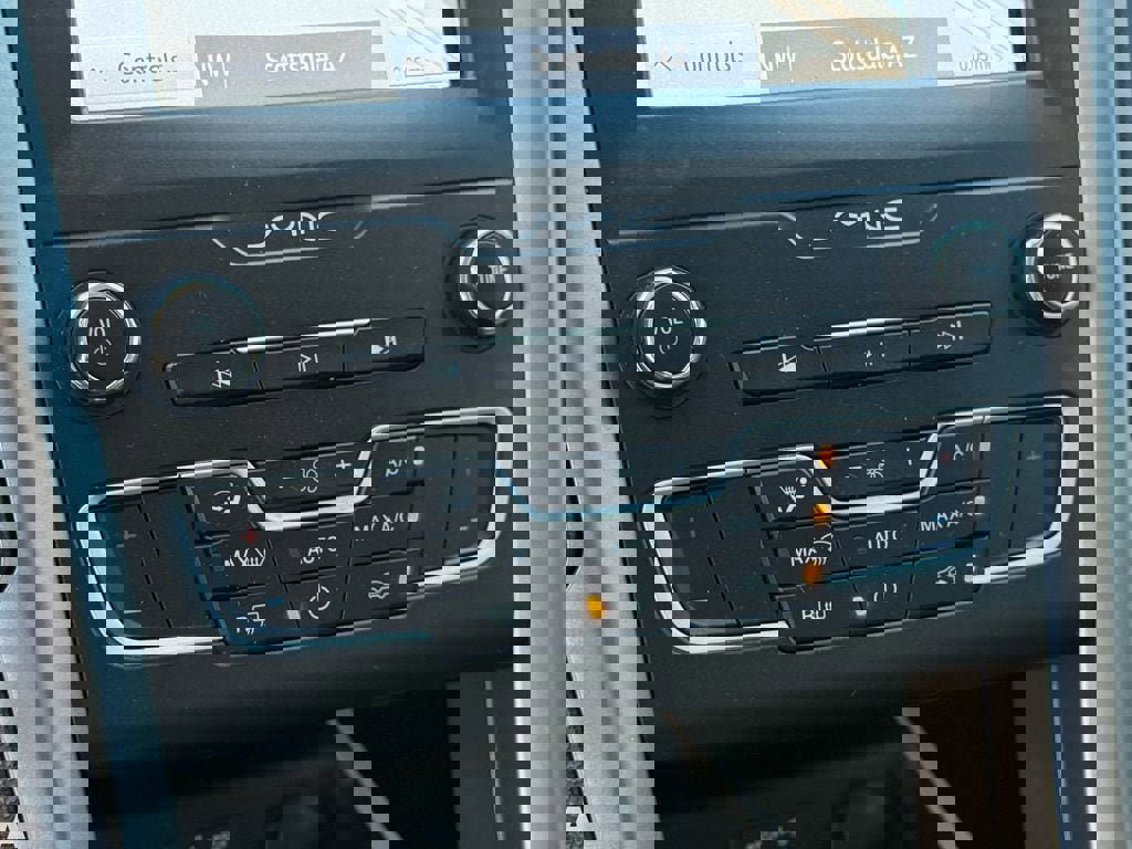 Used 2020 Ford Fusion SE FWD image 22