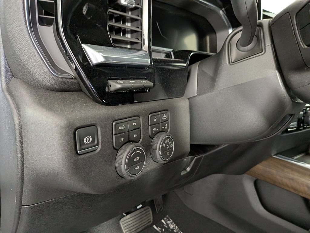 New 2026 Chevrolet Silverado 3500 High Country w/ High Country Premium Package AWD/4WD image 17