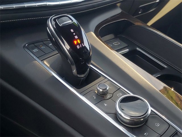 Used 2023 Cadillac Escalade Premium Luxury Platinum image 29