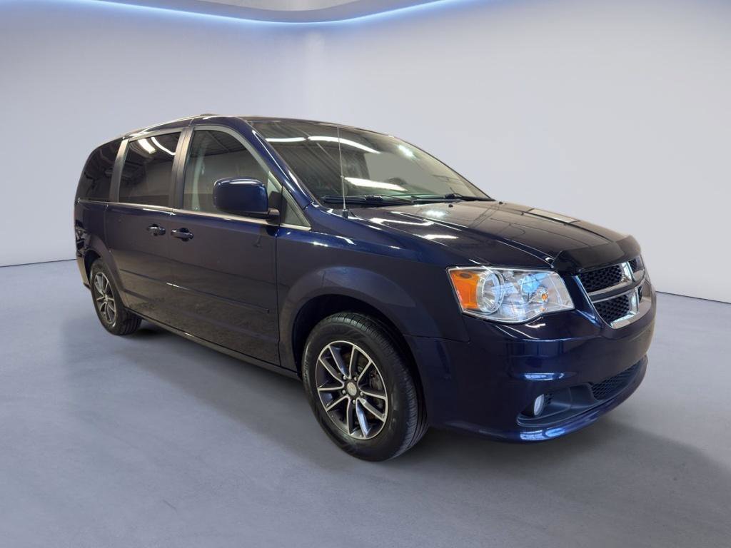 Used 2017 Dodge Grand Caravan SXT FWD image 1