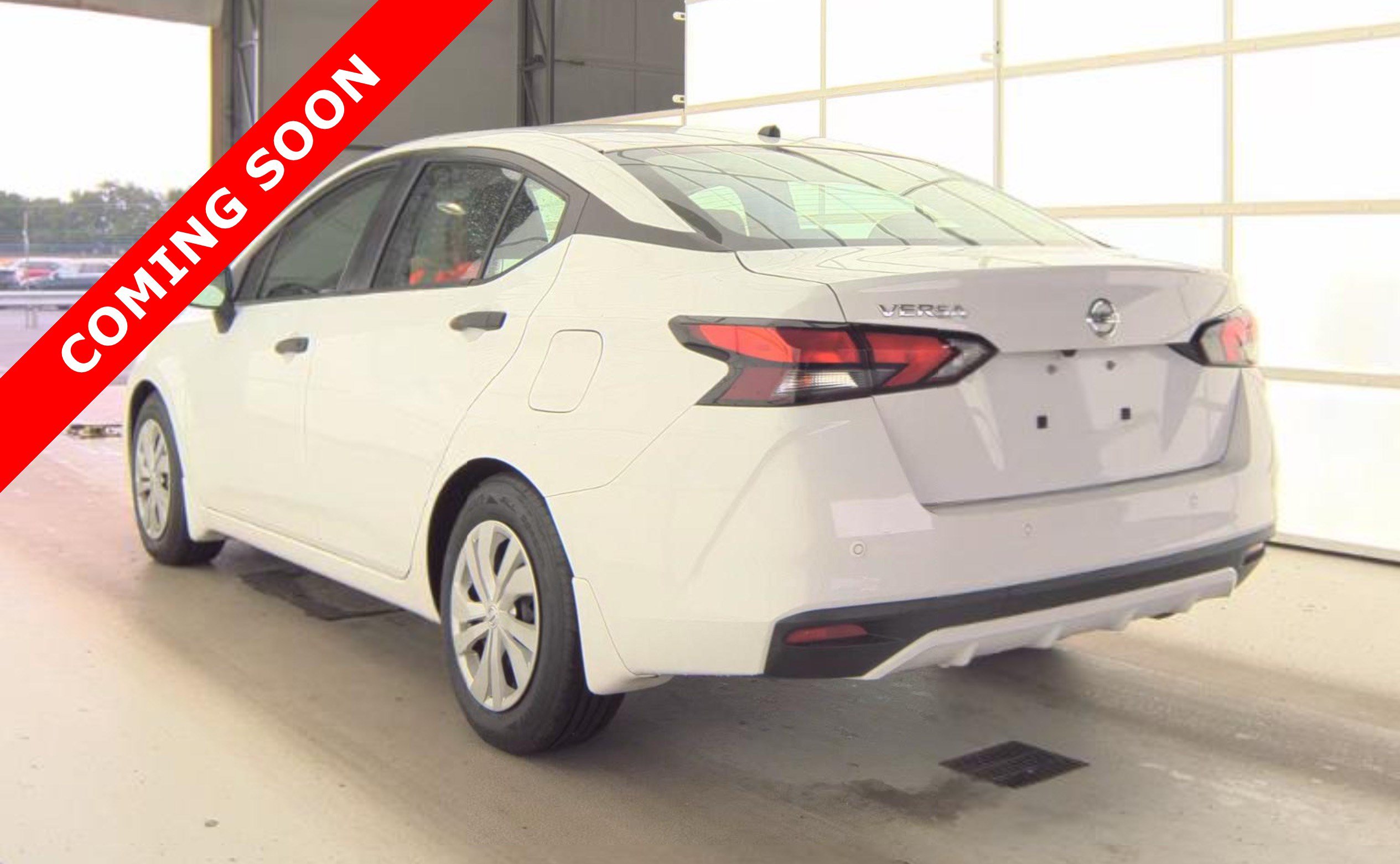 Used 2021 Nissan Versa S FWD image 5