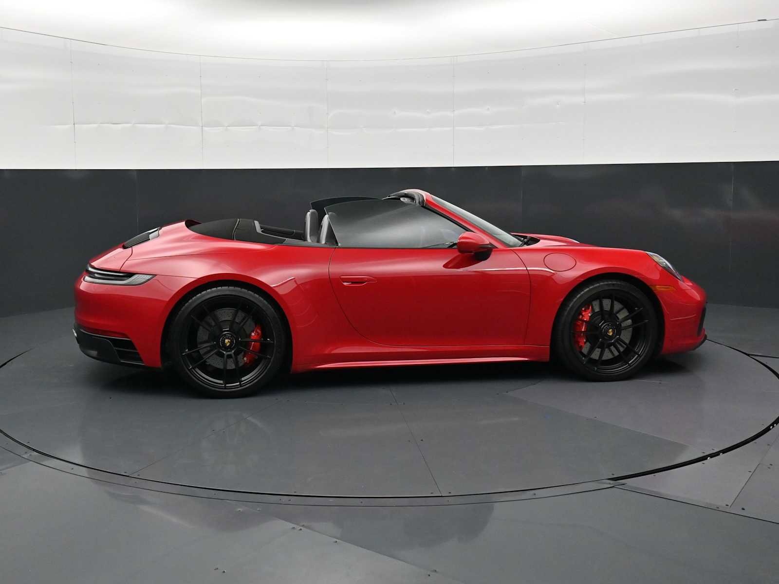 Certified 2024 Porsche 911 Carrera GTS RWD image 28