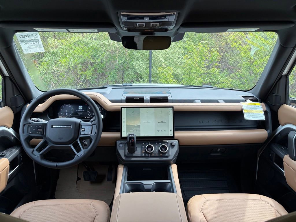 New 2026 Land Rover Defender 130 X-Dynamic SE AWD/4WD image 18