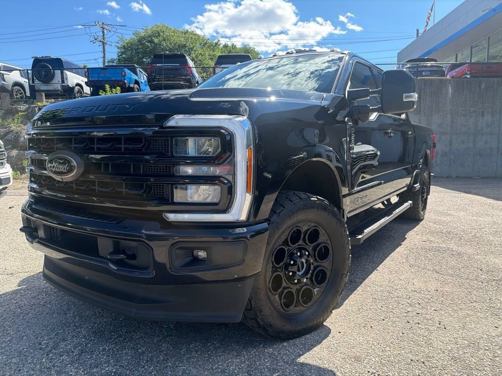 Used 2023 Ford F250 Lariat w/ Black Appearance Package AWD/4WD image 2