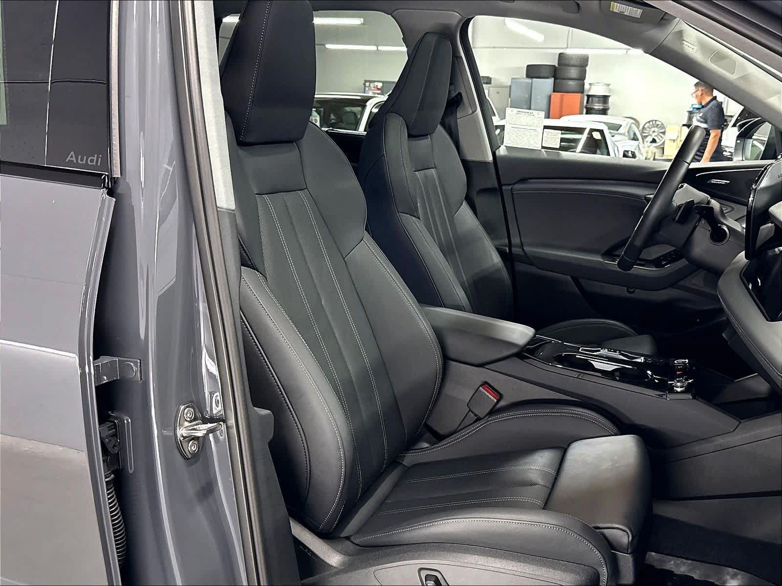 Certified 2025 Audi Q6 e-tron Premium Plus w/ Premium Plus AWD/4WD image 9