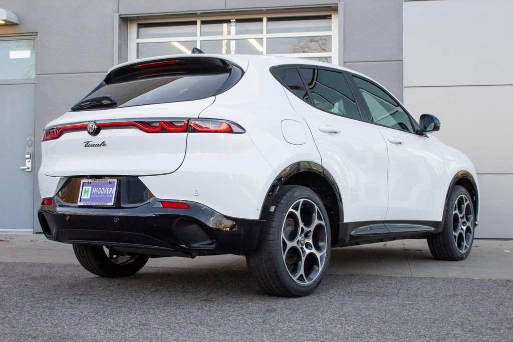 Used 2025 Alfa Romeo Tonale w/ Premium Package image 10