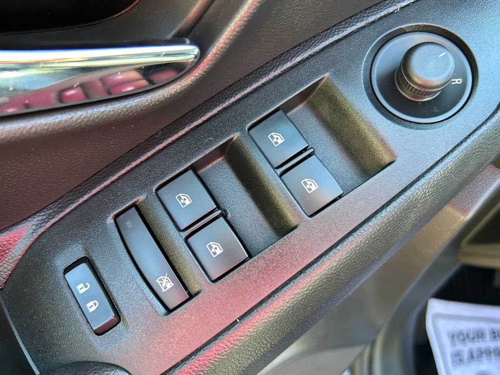 Used 2019 Chevrolet Trax LT w/ LT Convenience Package FWD image 18