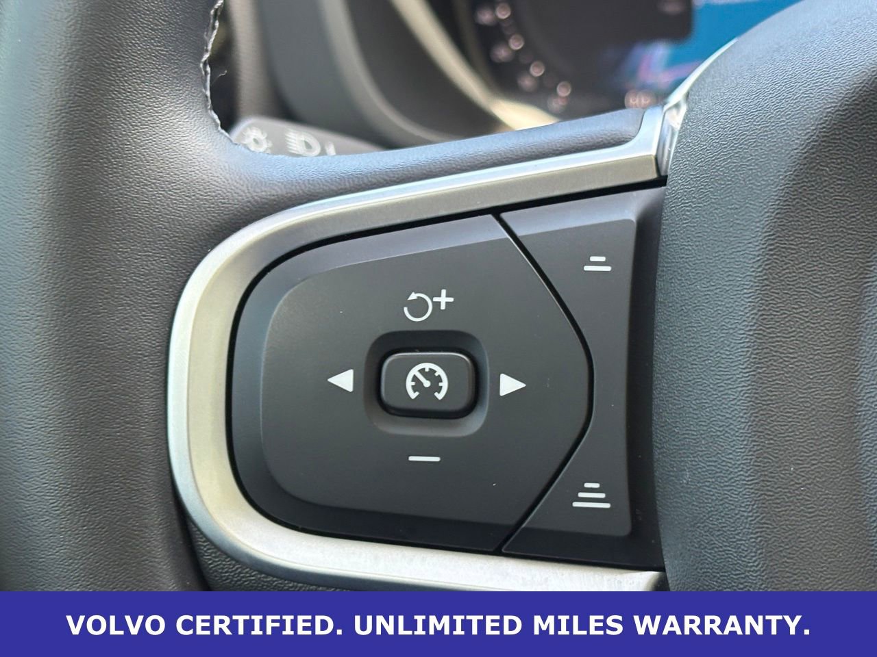 Certified 2025 Volvo XC60 B5 Core AWD/4WD image 18