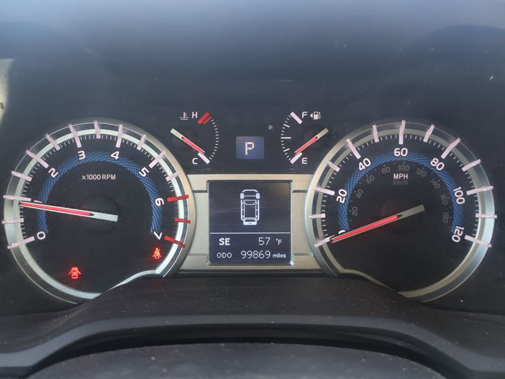 Used 2018 Toyota 4Runner SR5 image 2