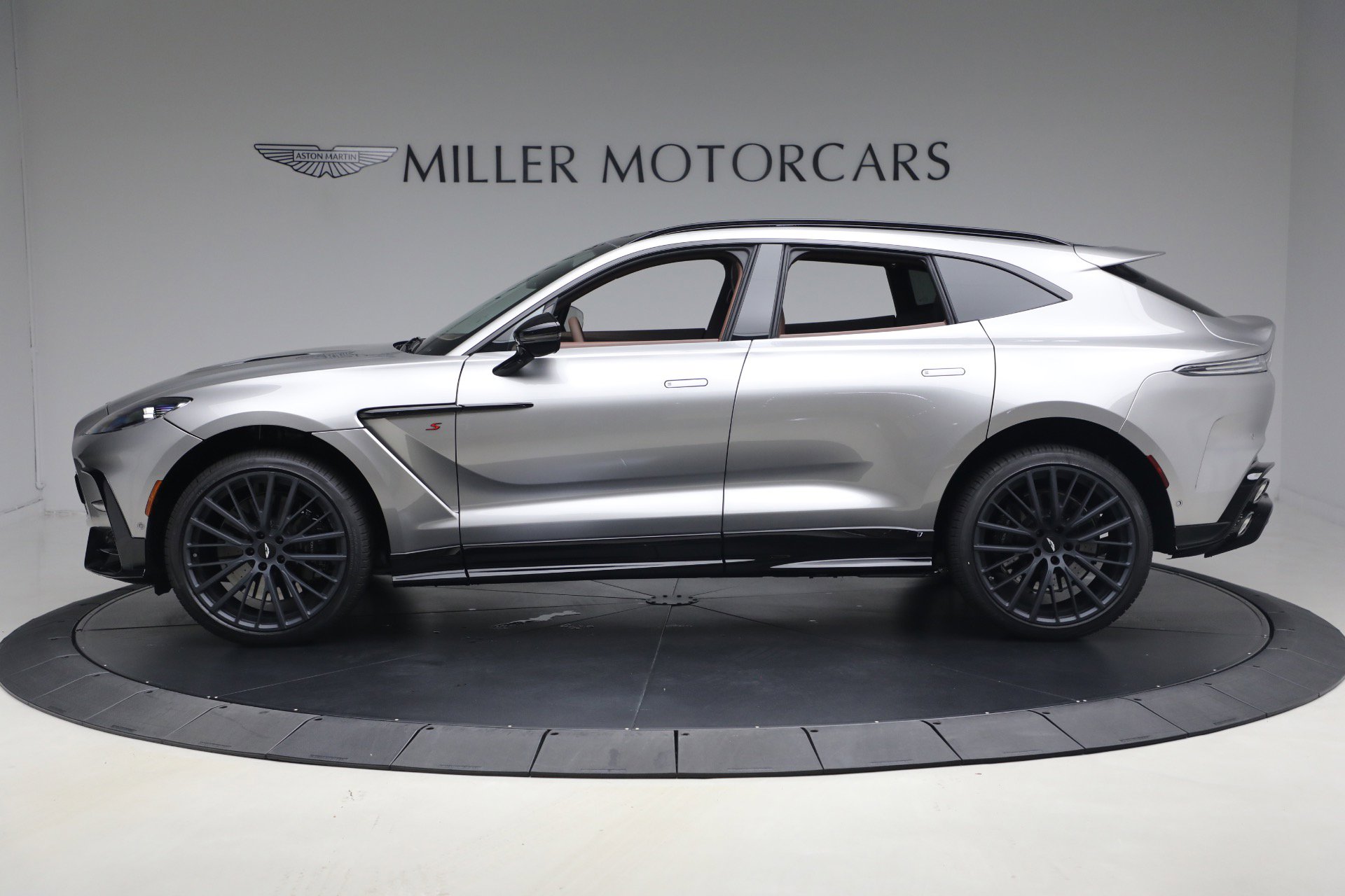 New 2026 Aston Martin DBX S AWD/4WD image 3