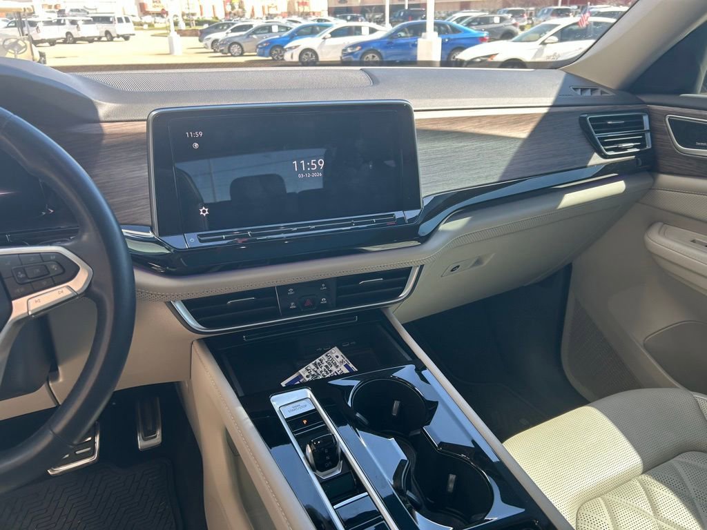 Used 2024 Volkswagen Atlas SEL Premium R-Line image 12