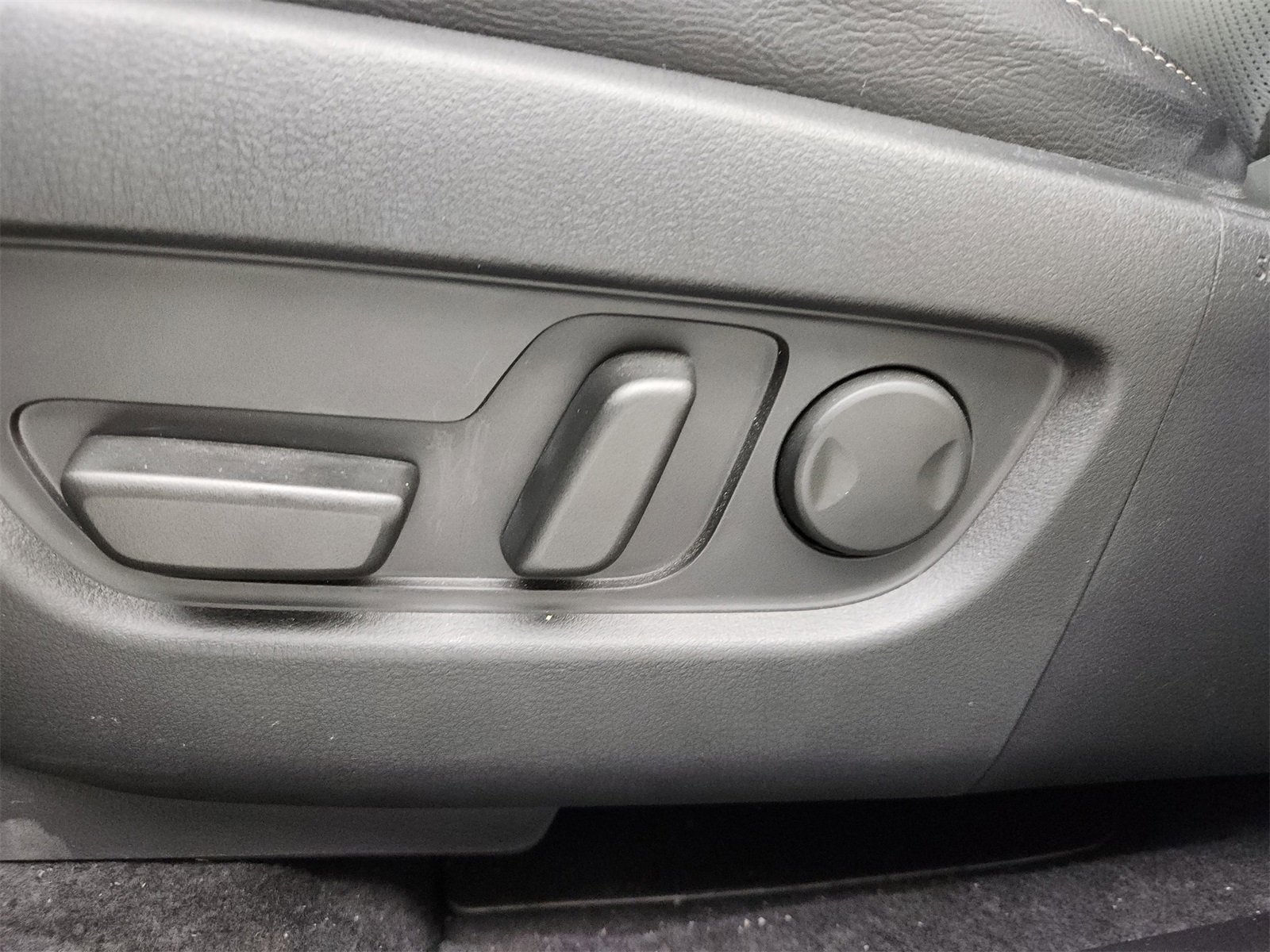 Certified 2025 MAZDA CX-90 Plug-In Hybrid w/Premium Sport image 36