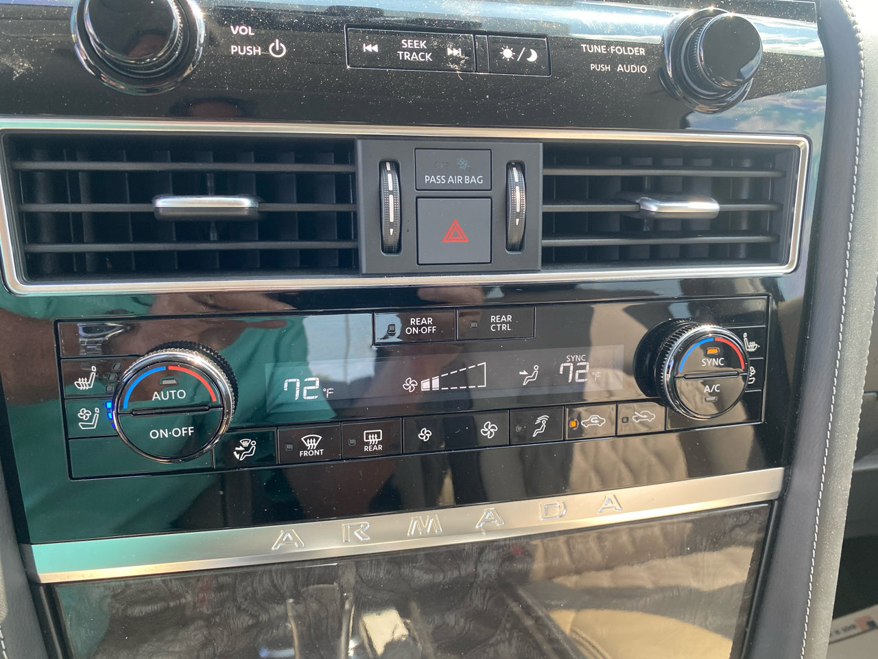 Used 2024 Nissan Armada Platinum w/ Captain's Chairs Package image 21