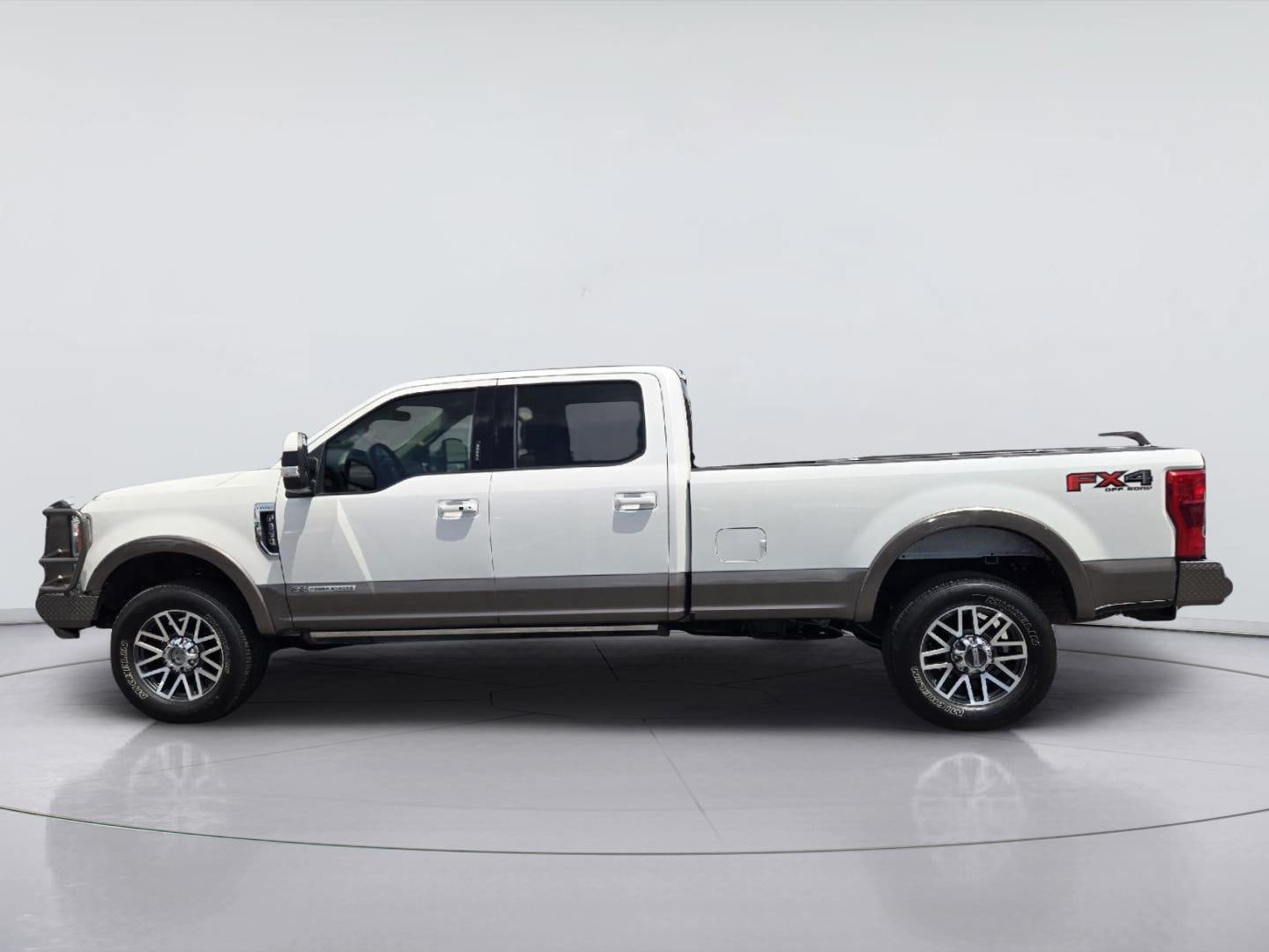 Used 2019 Ford F350 Lariat w/ Lariat Ultimate Package AWD/4WD image 5