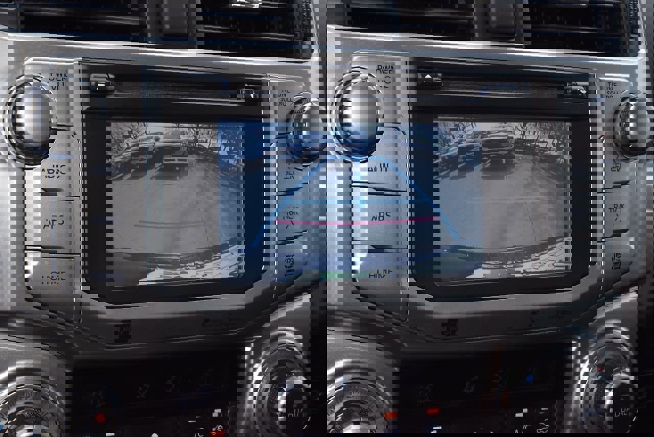 Used 2015 Toyota 4Runner Limited image 27