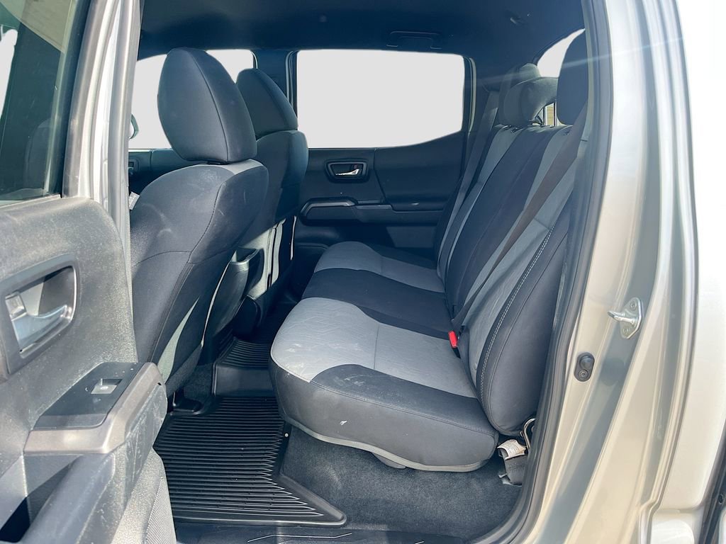 Used 2022 Toyota Tacoma TRD Off-Road w/ Technology Package image 23
