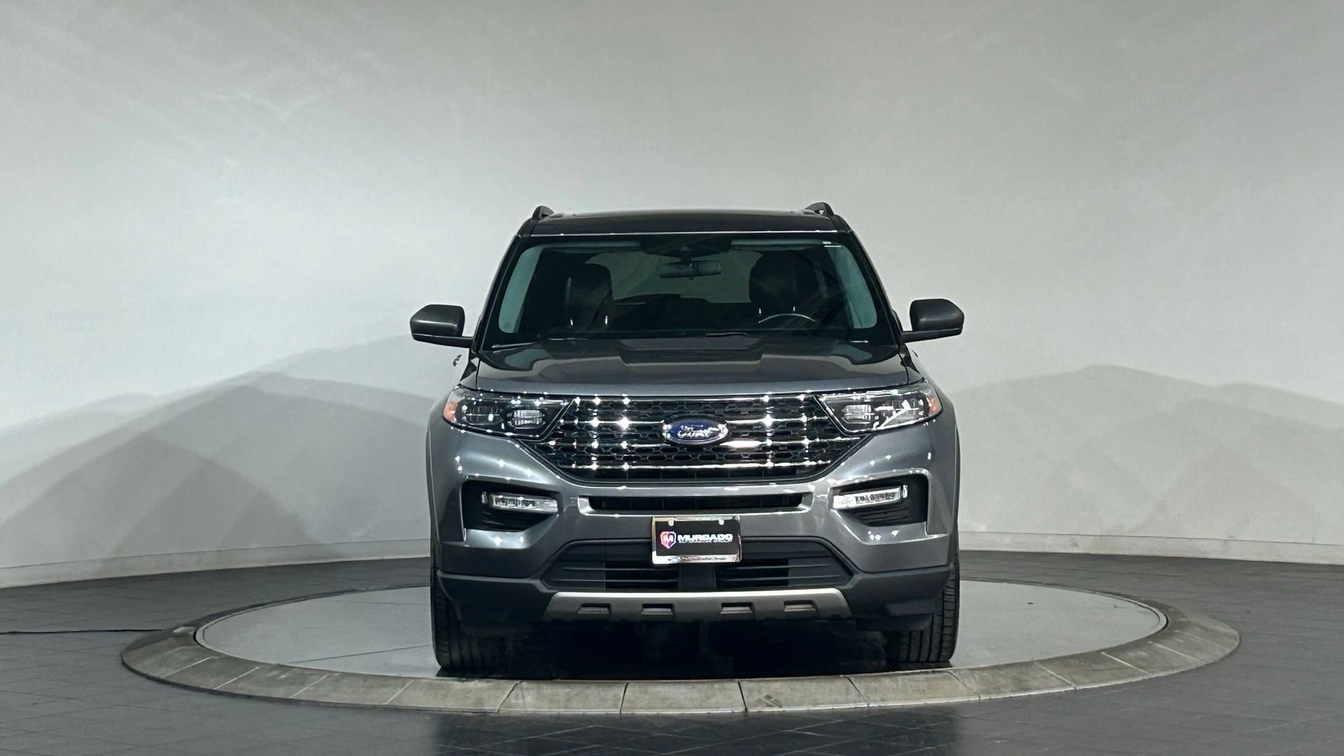 Used 2022 Ford Explorer XLT w/ Equipment Group 202A AWD/4WD image 3