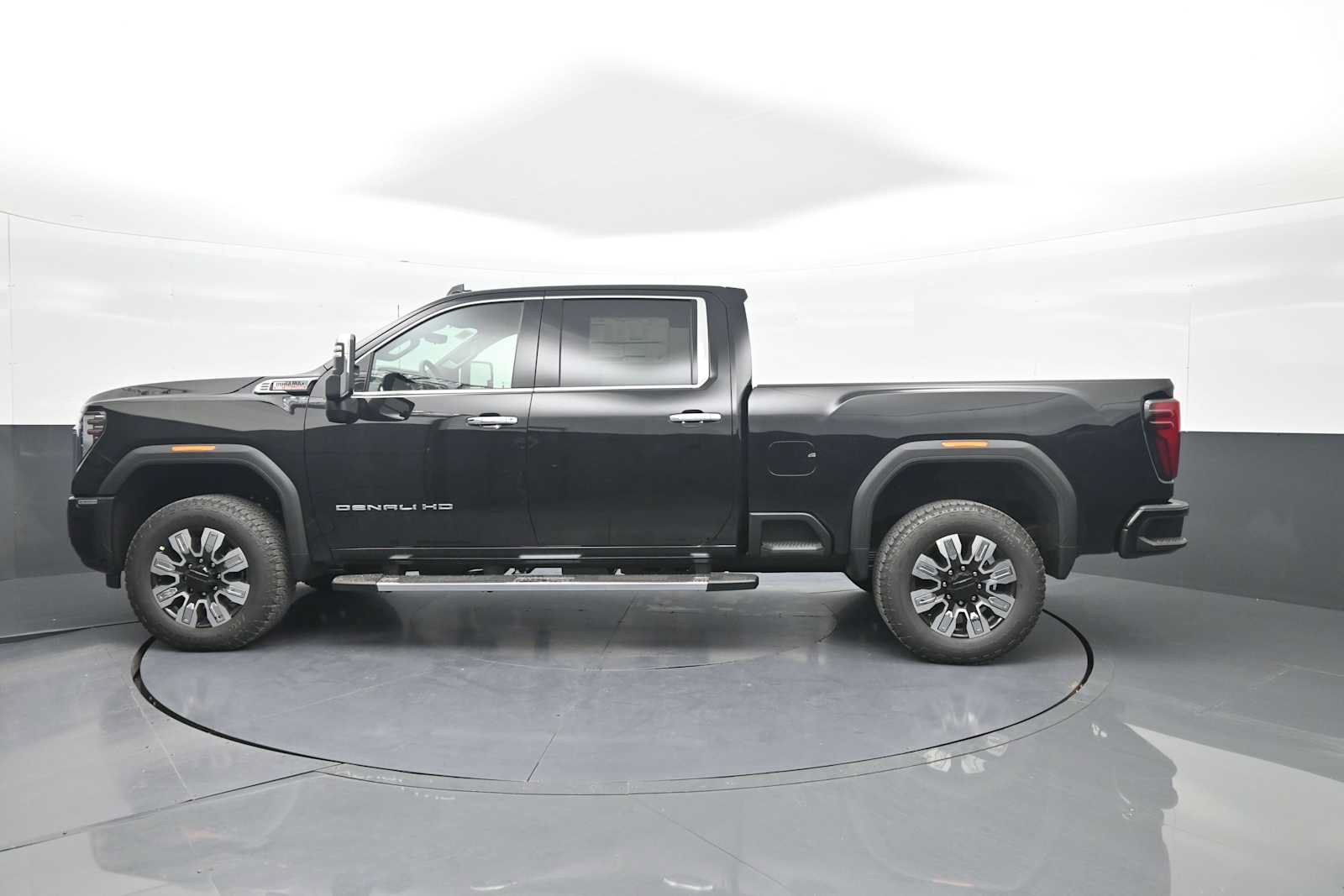 New 2026 GMC Sierra 2500 Denali w/ Technology Package AWD/4WD image 5