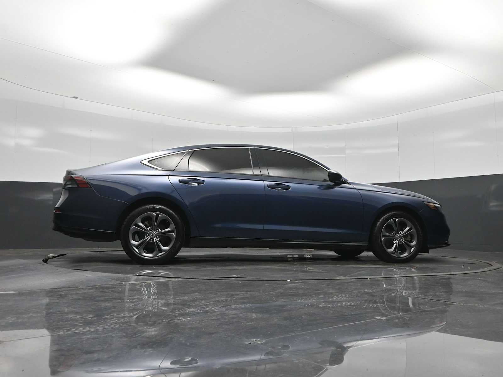 Used 2023 Honda Accord EX-L image 25