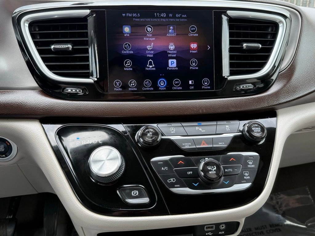 Used 2017 Chrysler Pacifica Touring-L Plus FWD image 40