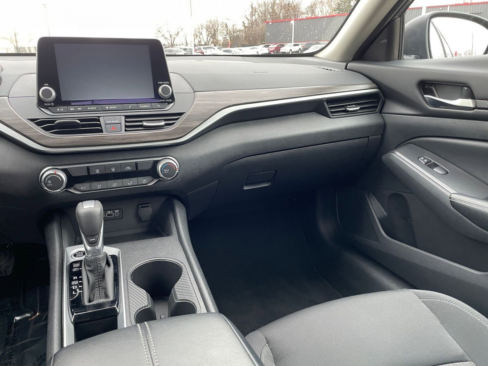 Used 2025 Nissan Altima 2.5 SV image 34