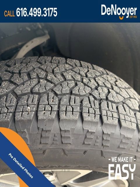 Used 2022 Chevrolet Silverado 1500 RST image 12