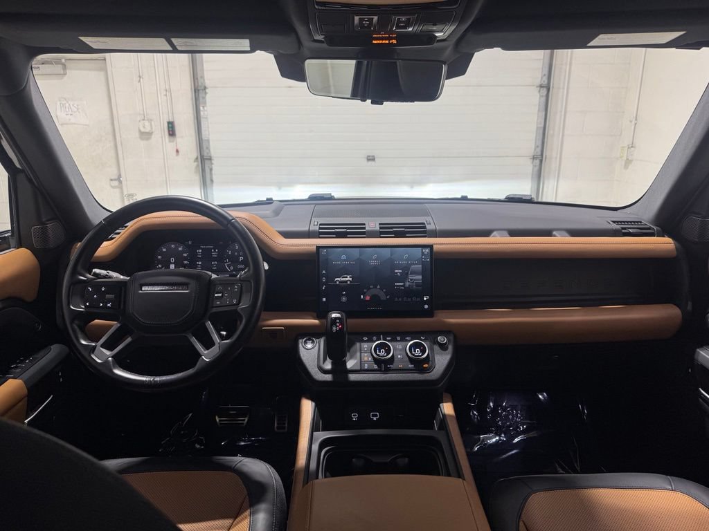 Used 2023 Land Rover Defender 90 X AWD/4WD image 34