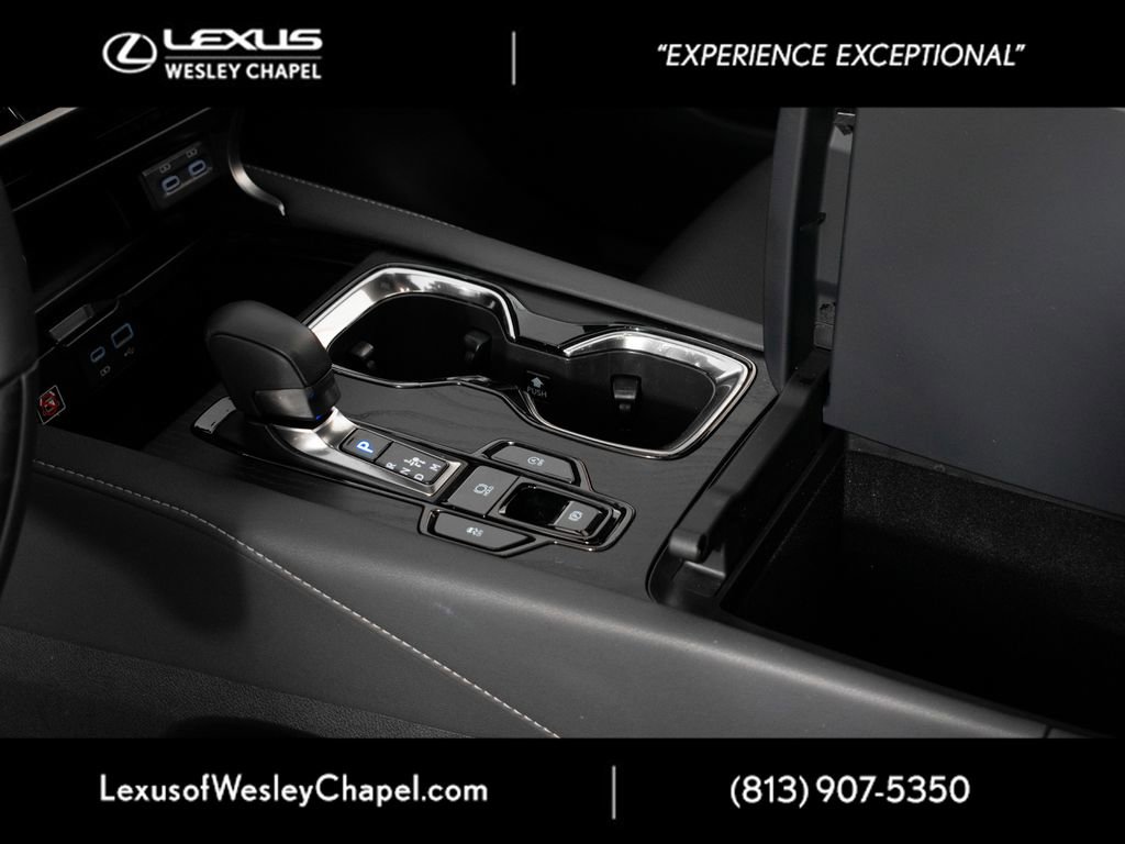 Used 2025 Lexus RX 350 Premium FWD image 32