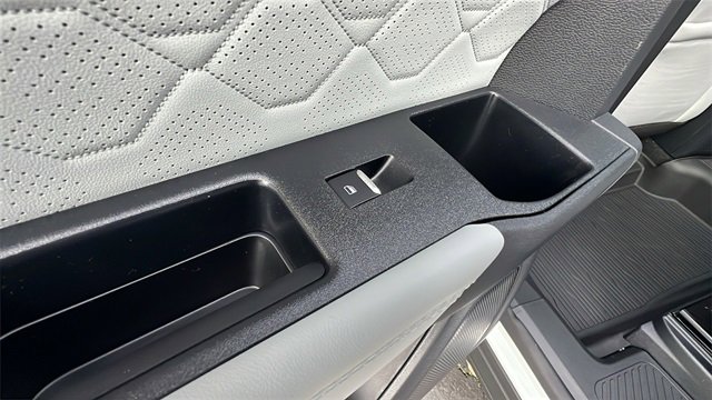 Used 2025 Ford Explorer Platinum w/ Ultimate Package image 15