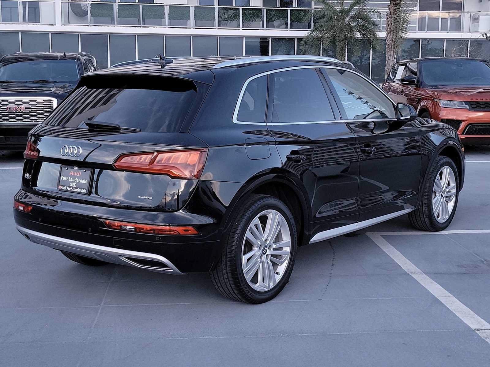 Used 2020 Audi Q5 2.0T Premium Plus w/ Premium Plus Package AWD/4WD image 6