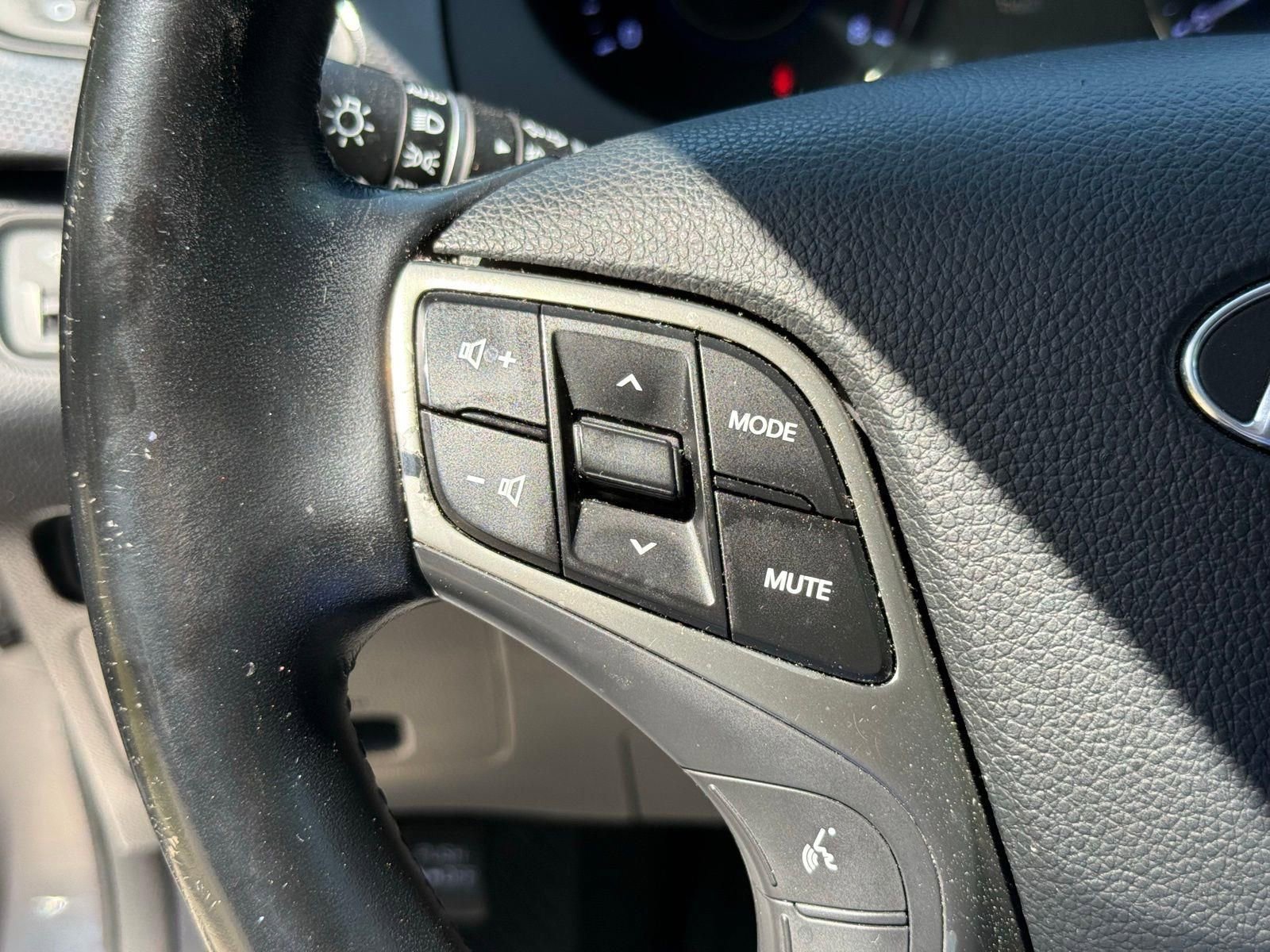 Used 2014 Hyundai Azera Limited w/ Option Group 02 FWD image 42
